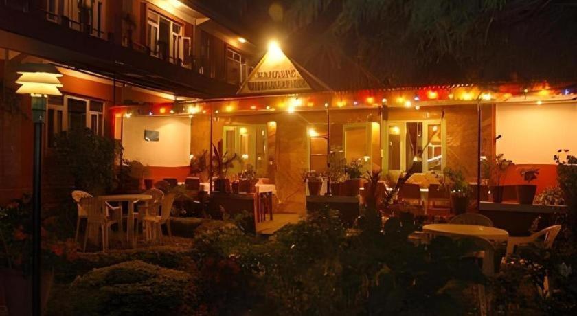 Fairmount Hotel Pokhara Exterior foto